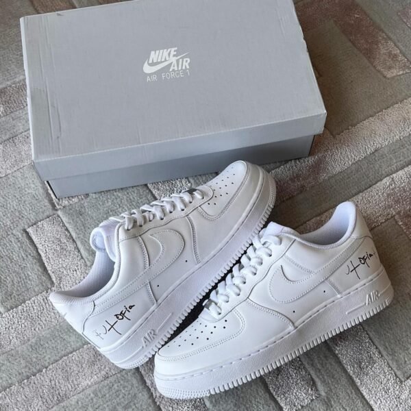 Nike Air Force x Travis Scott
