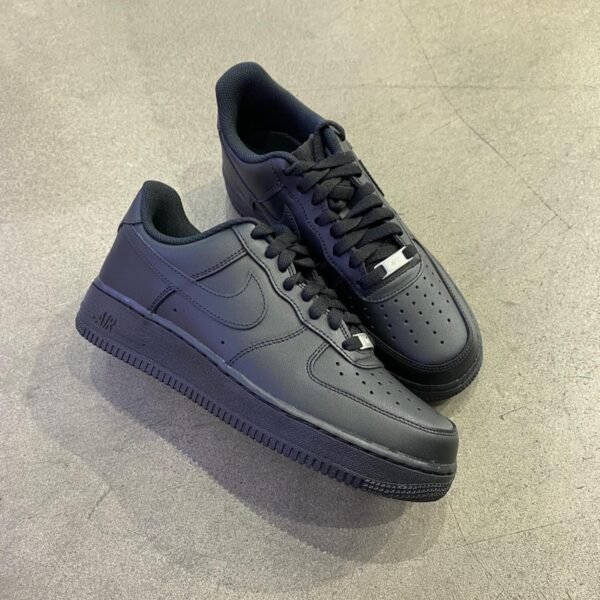 Nike Air Force 1 Black