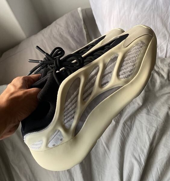 Adidas Yeezy Boost 700 V3 Azael
