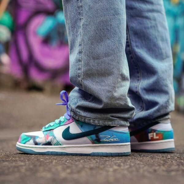 Nike SB Dunk Low Futura Laboratories Bleached Aqua
