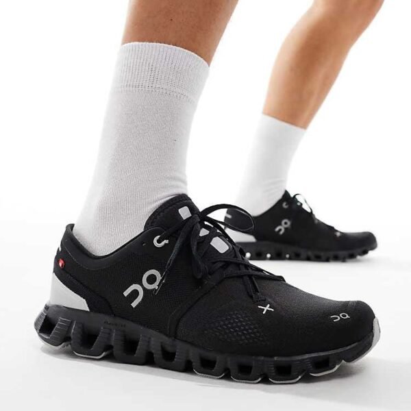On Cloud X 3 Running Shoes