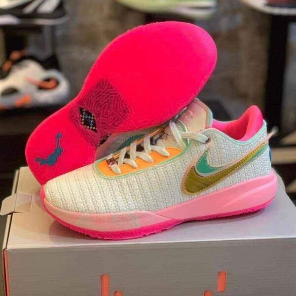 Nike LeBron 20 XX Low-Top Basketball Shoes