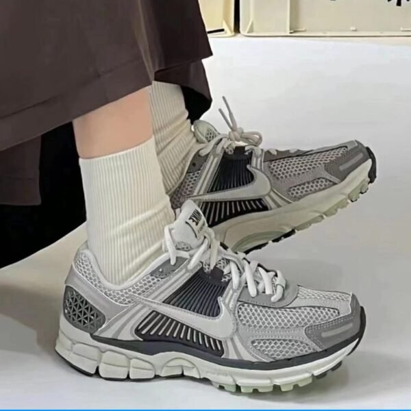 Nike Zoom Vomero 5