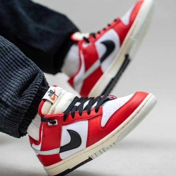 Nike Dunk Low Chicago Split