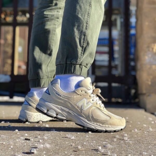 New Balance 2002R Bone Light Aluminum