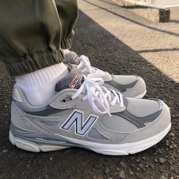 New Balance 990v3 Classic Grey