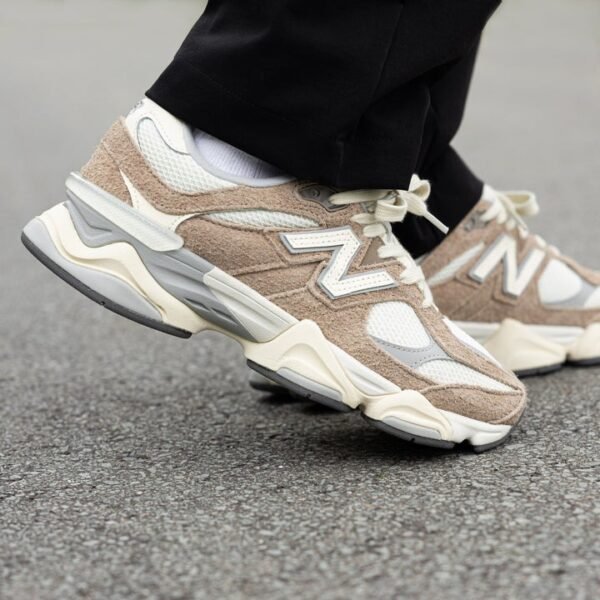 New Balance 9060 Driftwood