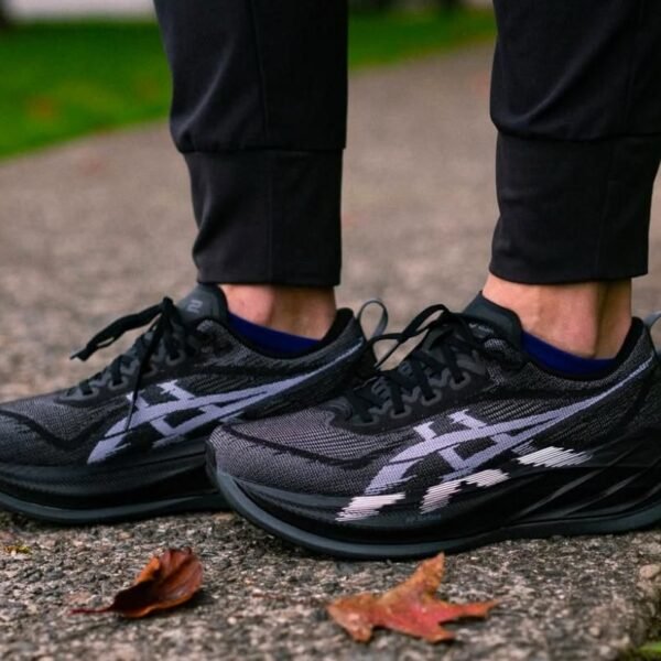 ASICS Superblast 2 Black White