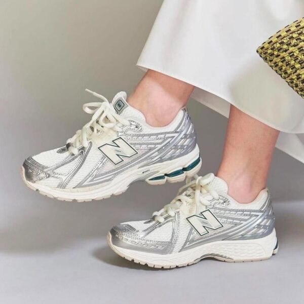 New Balance 1906R Silver Metallic Sea Salt