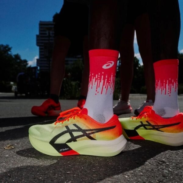 ASICS Metaspeed Edge Paris Safety Yellow