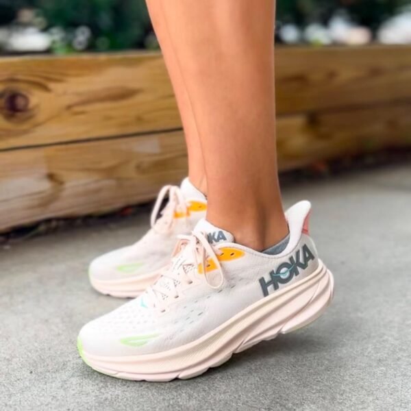 Hoka One One Clifton 9 Vanilla Astral