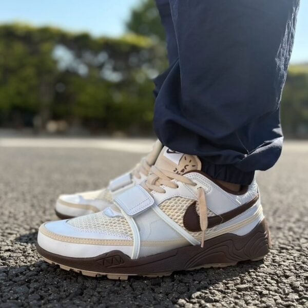 Nike Zoom Field Jaxx Travis Scott Light Chocolate