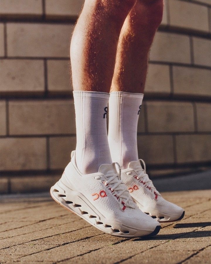 On Running Cloudsurfer Max Ivory Salmon shoes-new