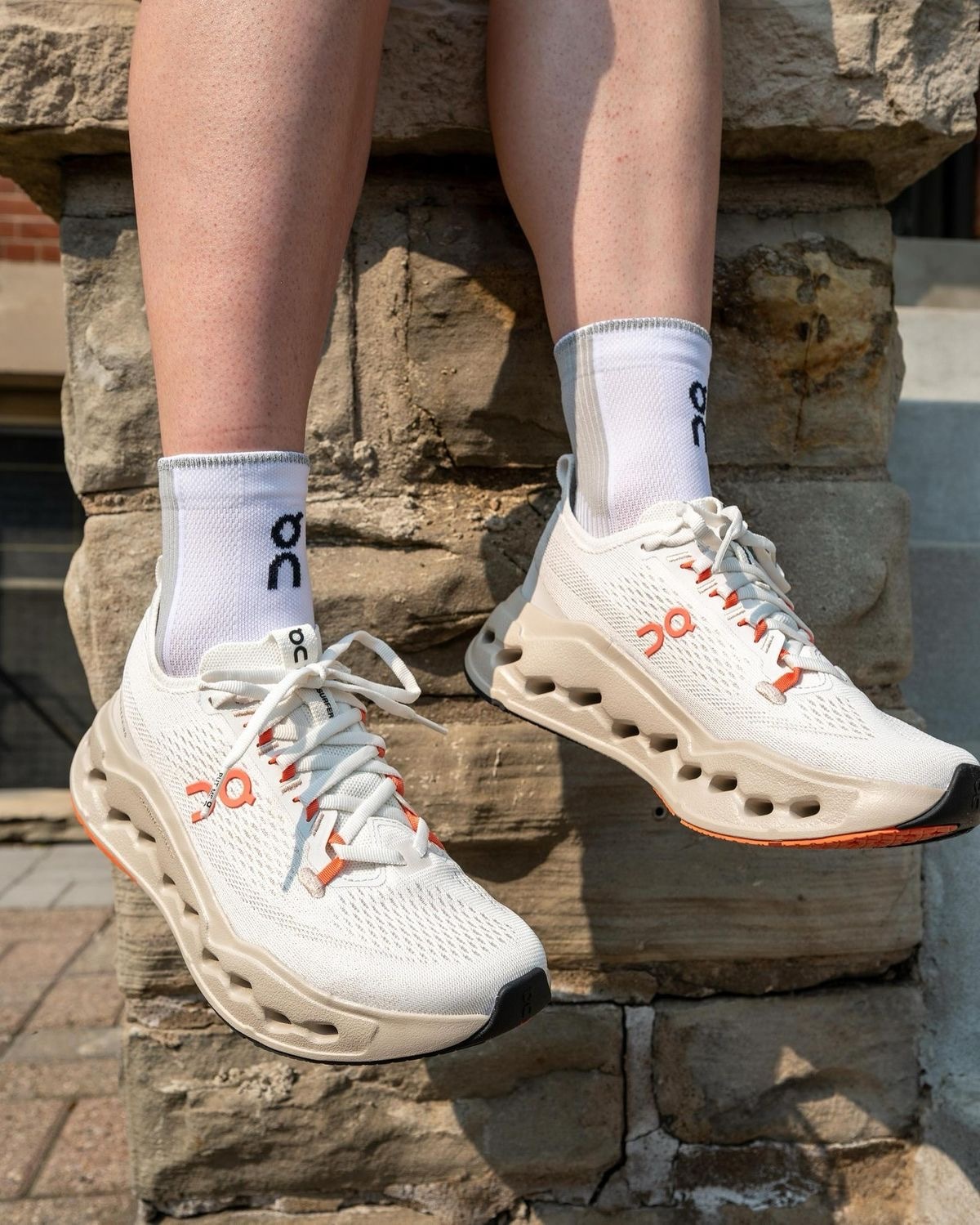 new-shoes-On Running Cloudsurfer Max Ivory Salmon