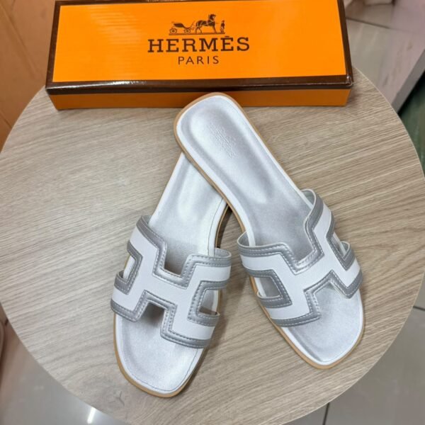 Hermès Oran Two Tone Sandal - Silver & White