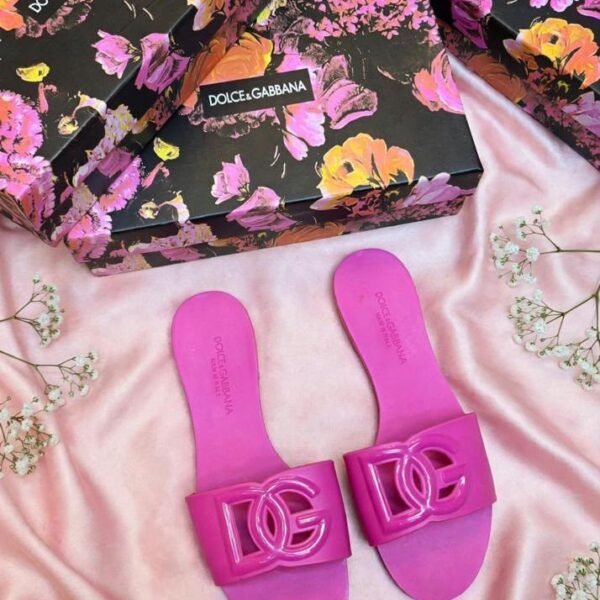 Jelly Logo Buckle Slide