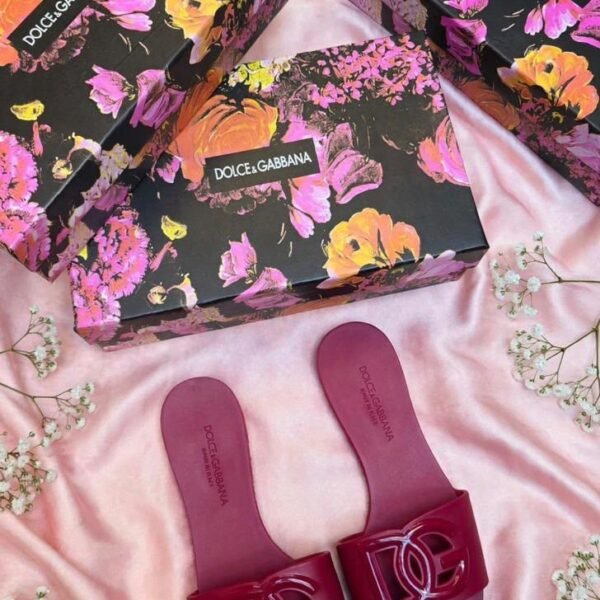 D&G Rubber Slide Sandal - Burgundy