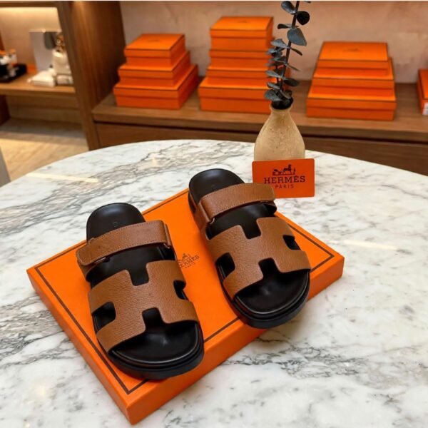 Hermès Chypre Sandals - Tan