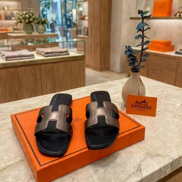 Hermès Oran Sandal - Bronze