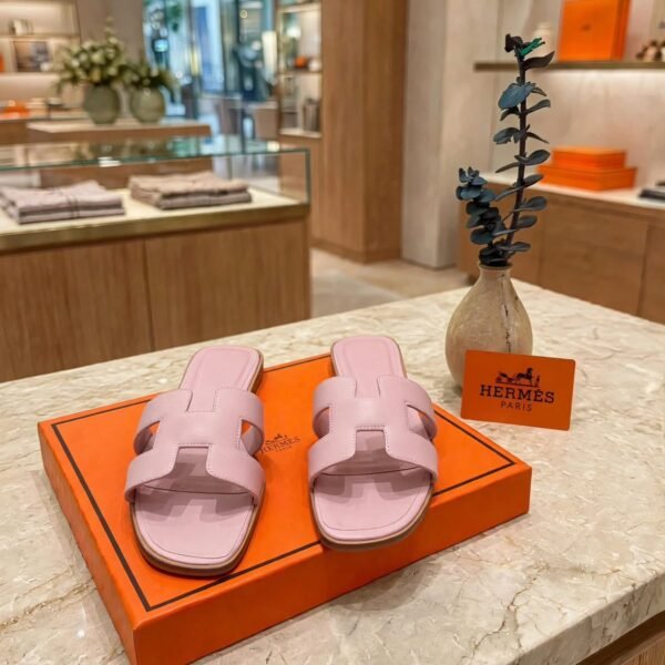 Hermès Oran Sandal - pink