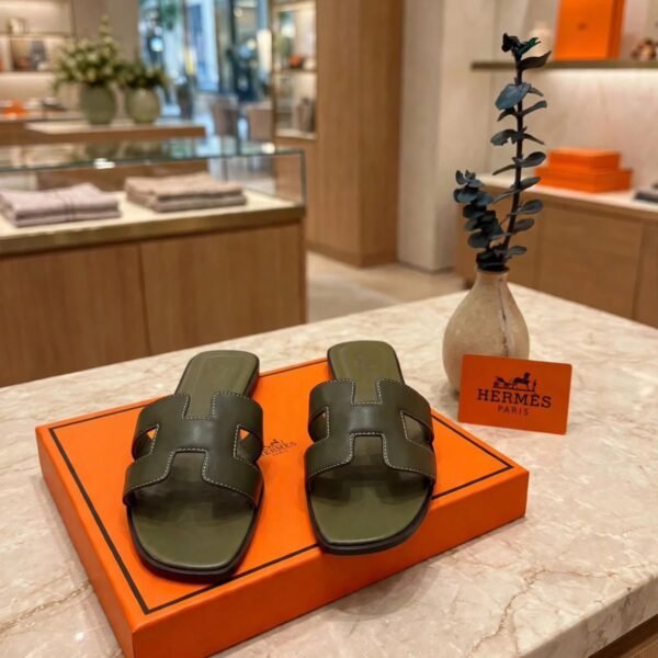 Hermès Oran Sandal - Olive Green