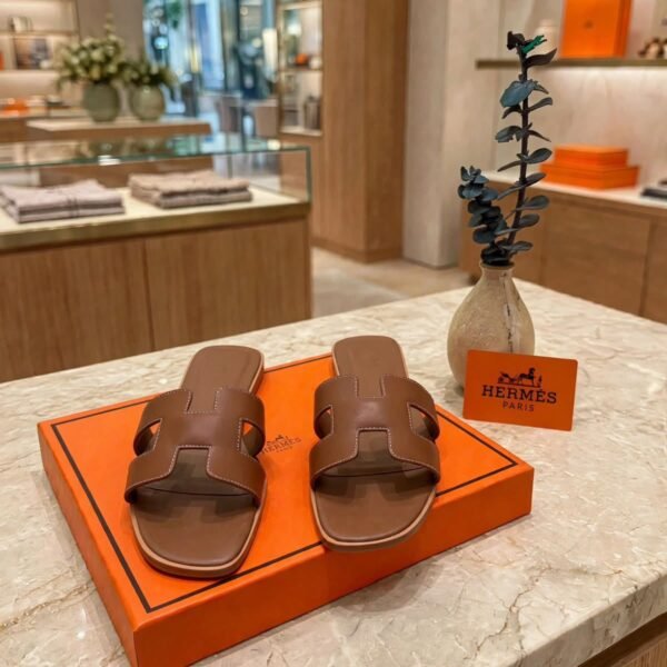 Hermès Oran Sandal - Brown Tan