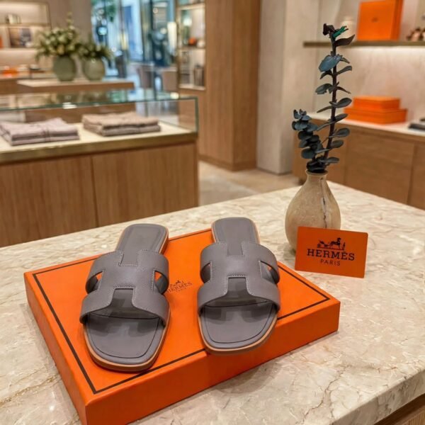 Hermès Oran Sandal - Silver Grey